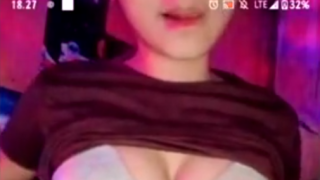 OmeTv Cantik tobrut penurut temenin coli Sampe Crott (Sound On)