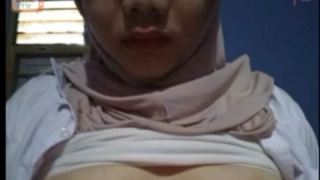 OmeTv Jilbab Sma Sange Mainin Tetek