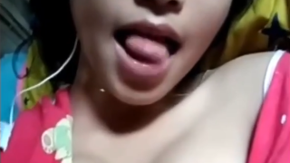 OmeTv Abg cantik sange remes toket putih Mulus