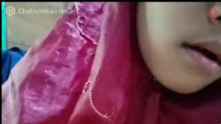 OmeTv Mukena Merah sange Pamer Toket Putih Mulus