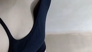 OmeTv tanktop hitam colmek pake timun